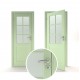 pastelinės žalios spalvos vidaus medinės durys skandinaviško dizaino, su stiko paketu